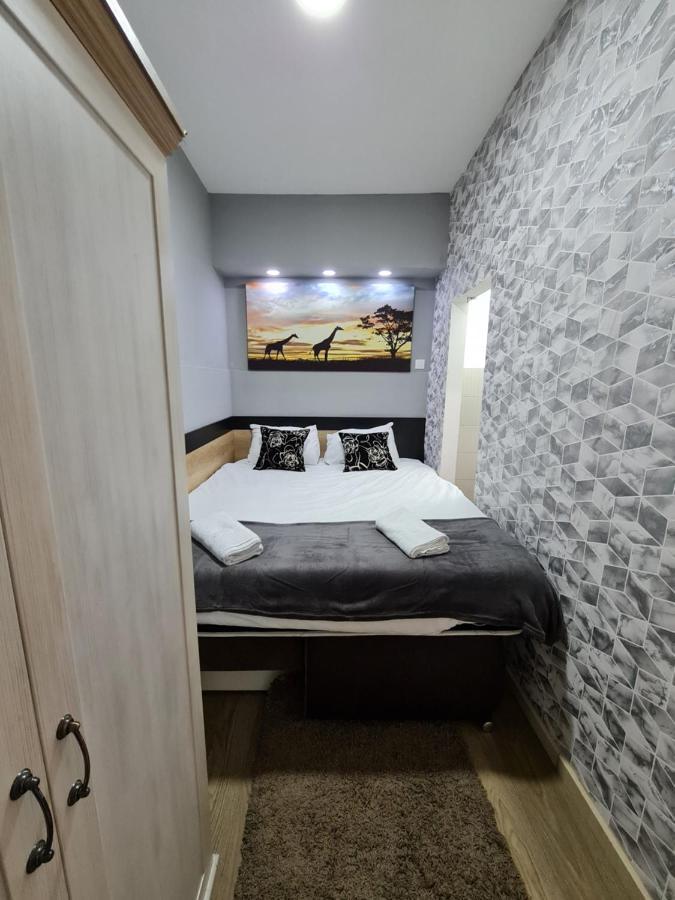 Appartement Nikola Tesla City Walk à Ni Extérieur photo